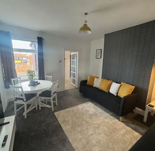 Simonside Apartment
