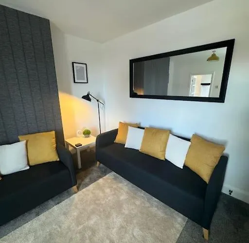 Simonside Apartment